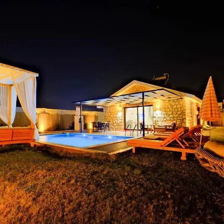 Private Pool With Jacuzzi For 4 People In Fethiye, Mugla - Awz 211 فتحية