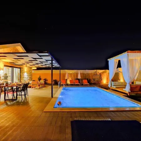 Private Pool With Jacuzzi For 4 People In Fethiye, Mugla - Awz 211 * فتحية