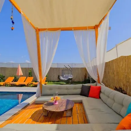 Private Pool With Jacuzzi For 4 People In Fethiye, Mugla - Awz 211 페티예