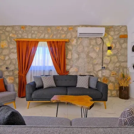 빌라 Private Pool With Jacuzzi For 4 People In Fethiye, Mugla - Awz 211